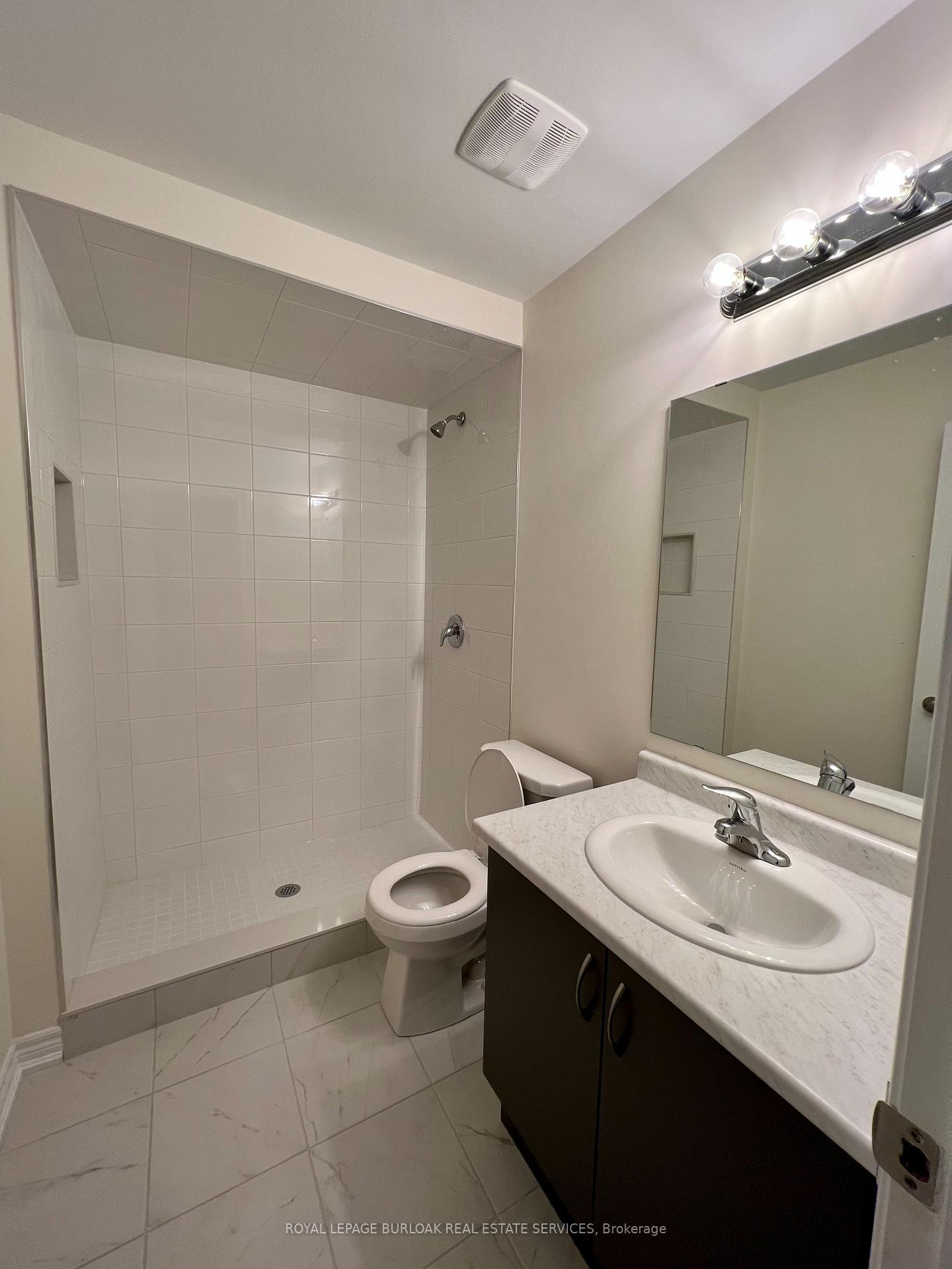 Photo 8 of Unit 7, 40 Zinfandel Drive, Hamilton, Fruitland — HOMEH