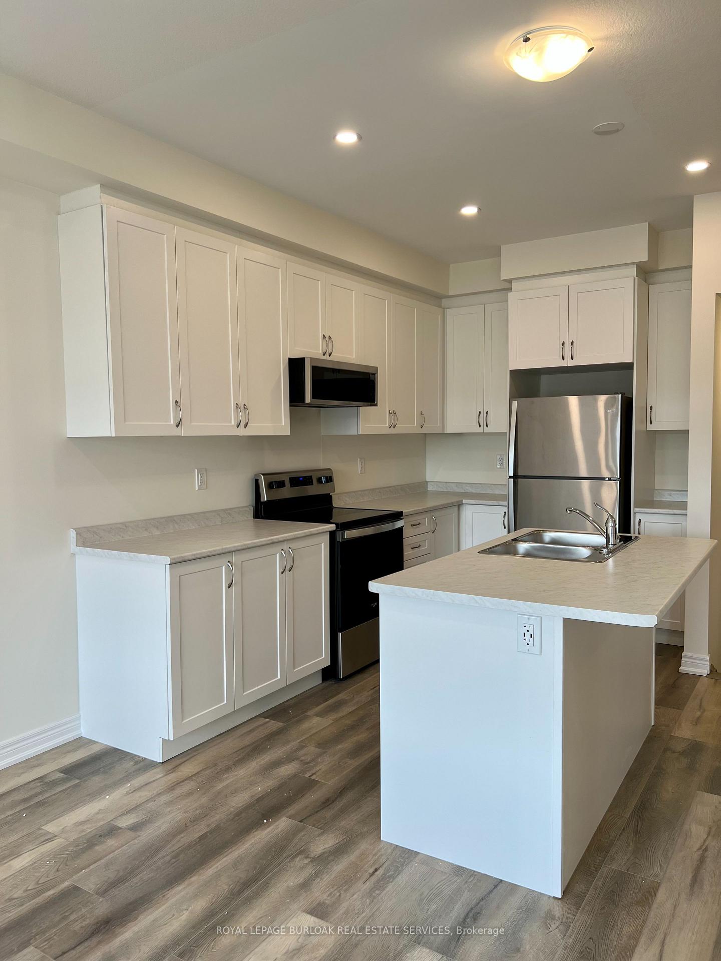Photo 18 of Unit 7, 40 Zinfandel Drive, Hamilton, Fruitland — HOMEH