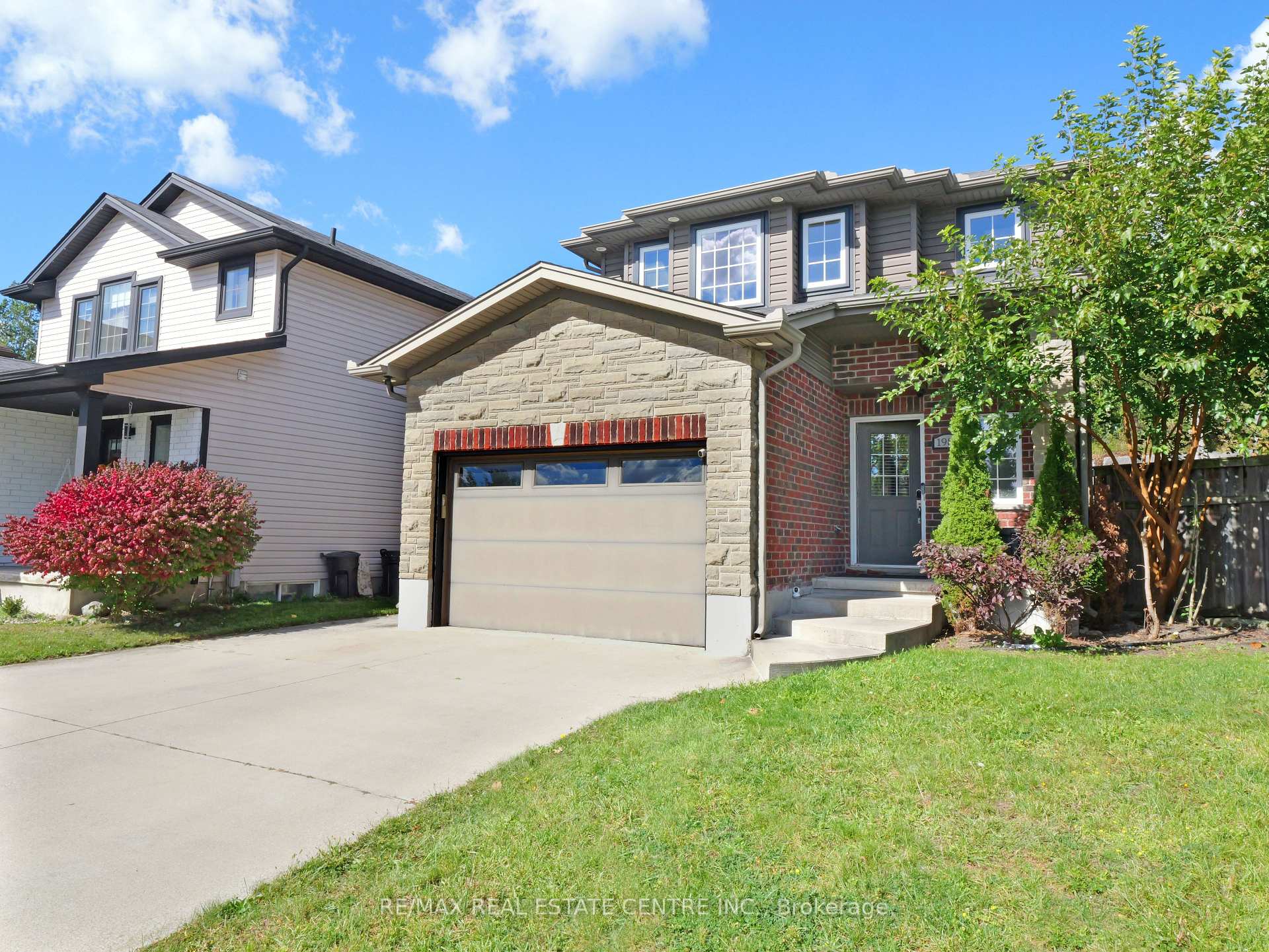 Photo of 1984 Frederick Crescent