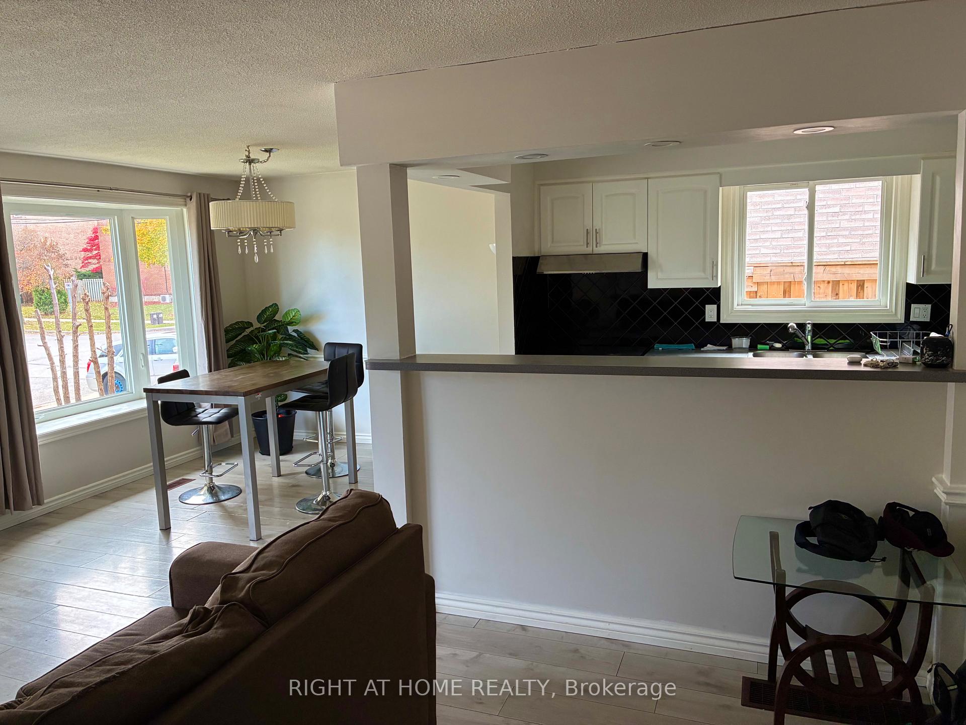 Photo 10 of 333 Rexford Drive, Hamilton, Randall — HOMEH