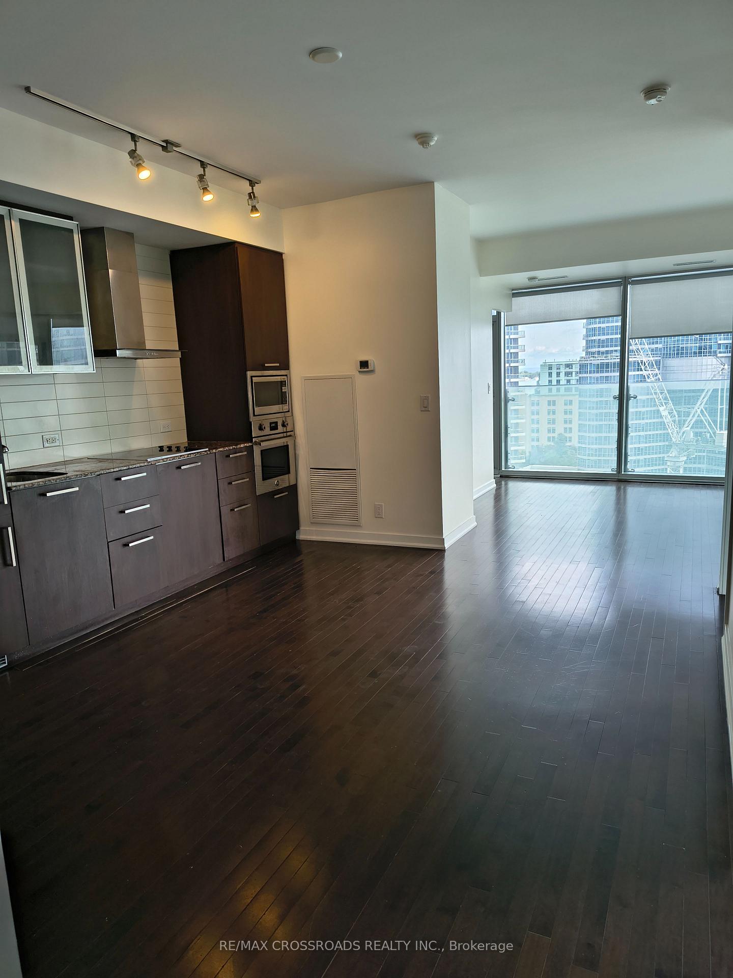 Photo 8 of Unit 1104, 12 York Street, Toronto, Waterfront Communities — HOMEH