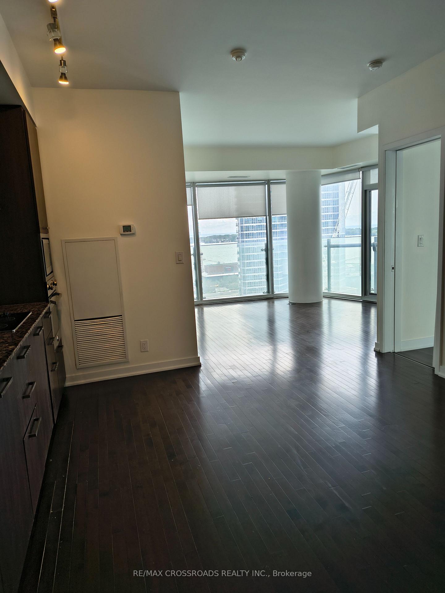 Photo 9 of Unit 1104, 12 York Street, Toronto, Waterfront Communities — HOMEH