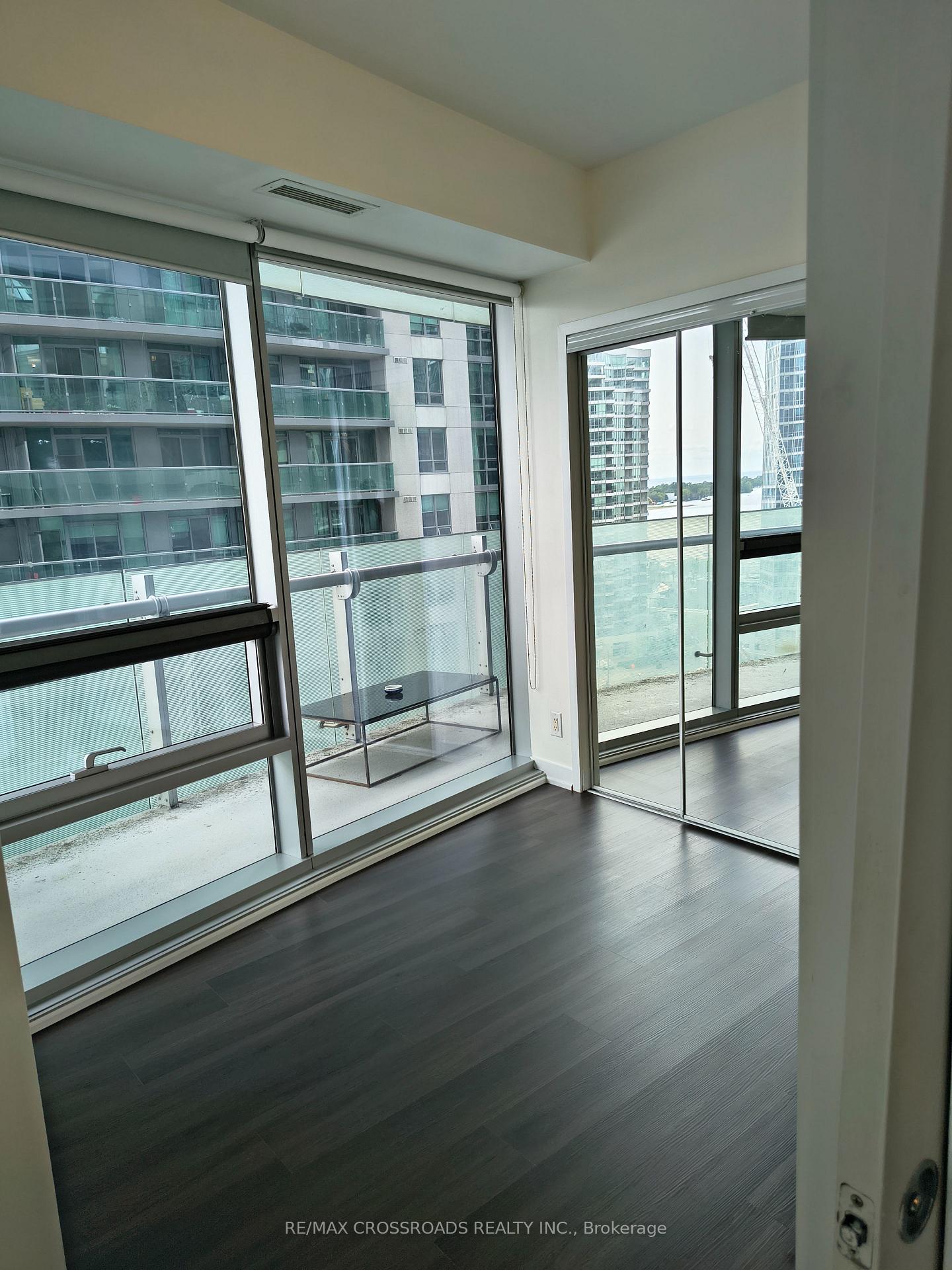 Photo 12 of Unit 1104, 12 York Street, Toronto, Waterfront Communities — HOMEH