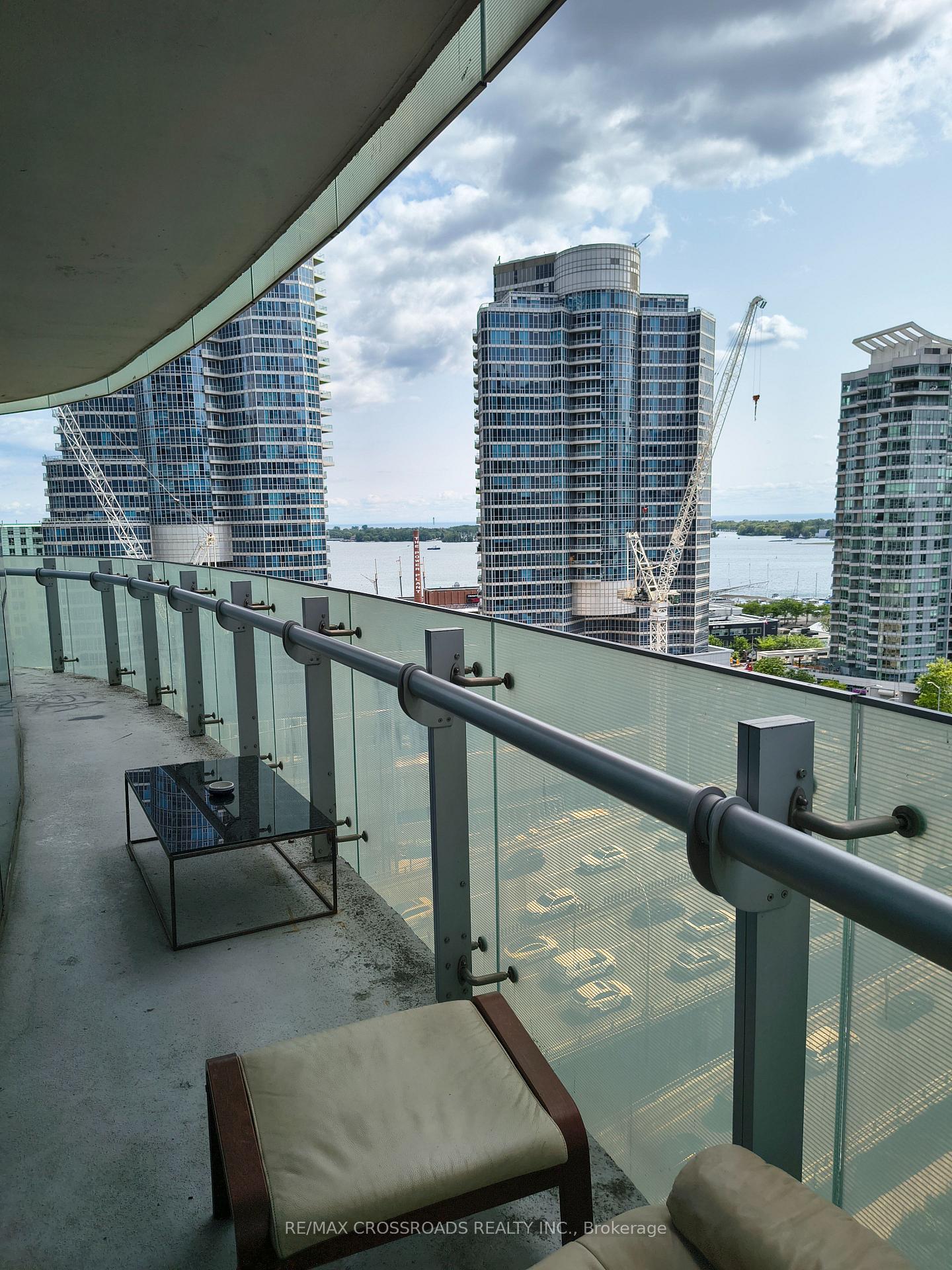 Photo 14 of Unit 1104, 12 York Street, Toronto, Waterfront Communities — HOMEH