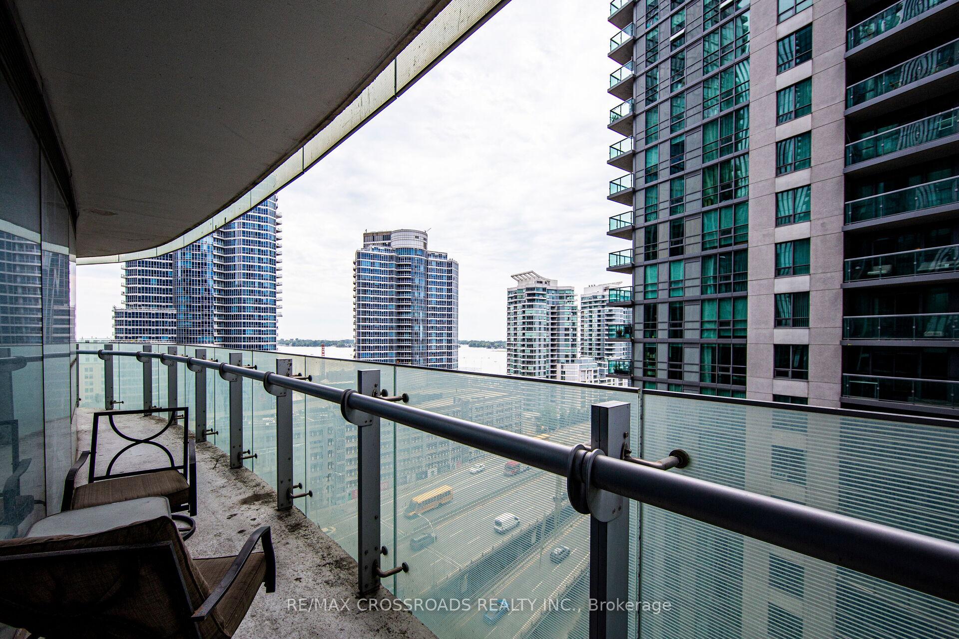 Photo 15 of Unit 1104, 12 York Street, Toronto, Waterfront Communities — HOMEH