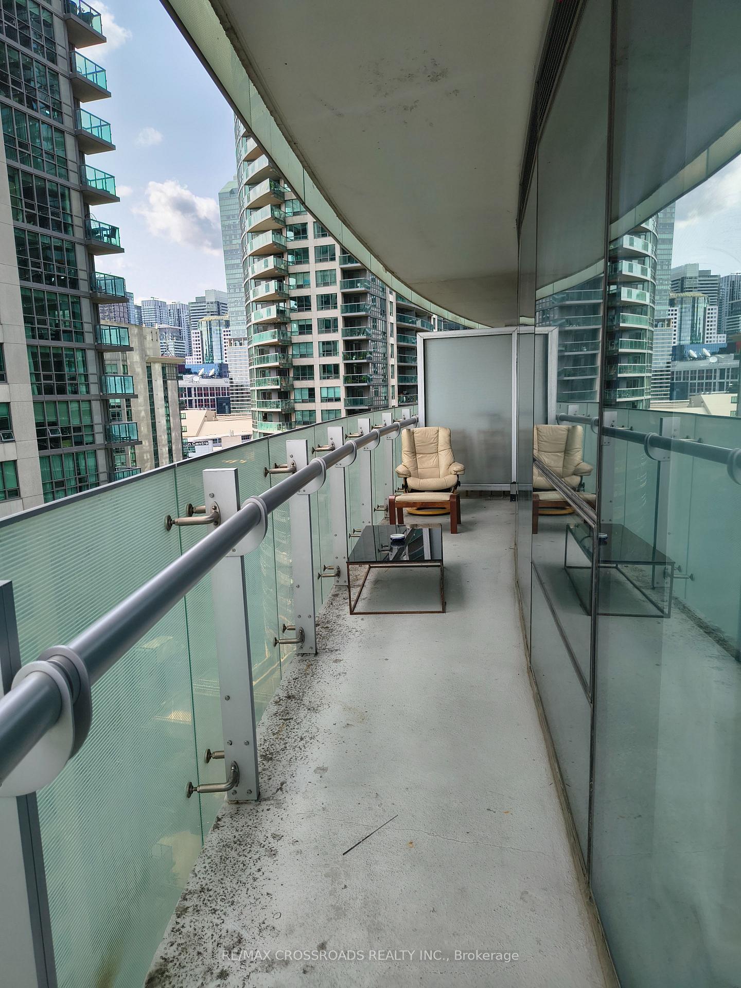 Photo 16 of Unit 1104, 12 York Street, Toronto, Waterfront Communities — HOMEH