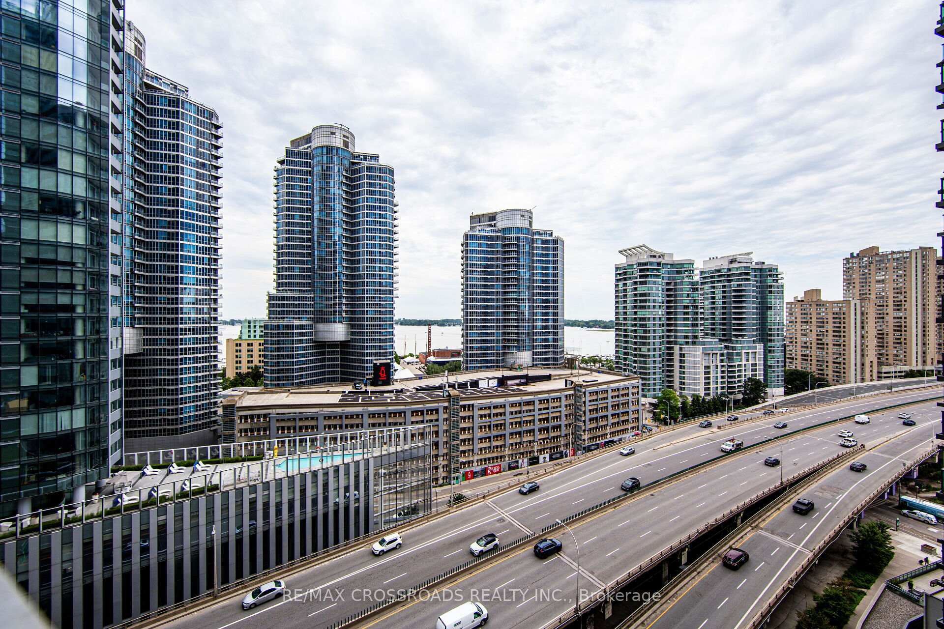 Photo 17 of Unit 1104, 12 York Street, Toronto, Waterfront Communities — HOMEH
