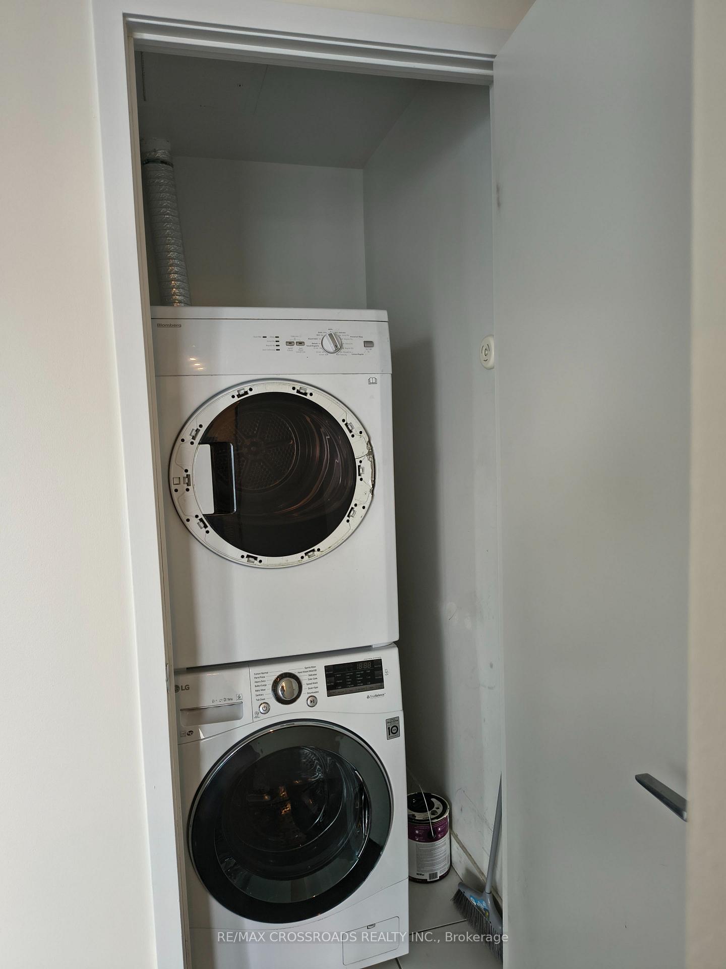 Photo 20 of Unit 1104, 12 York Street, Toronto, Waterfront Communities — HOMEH