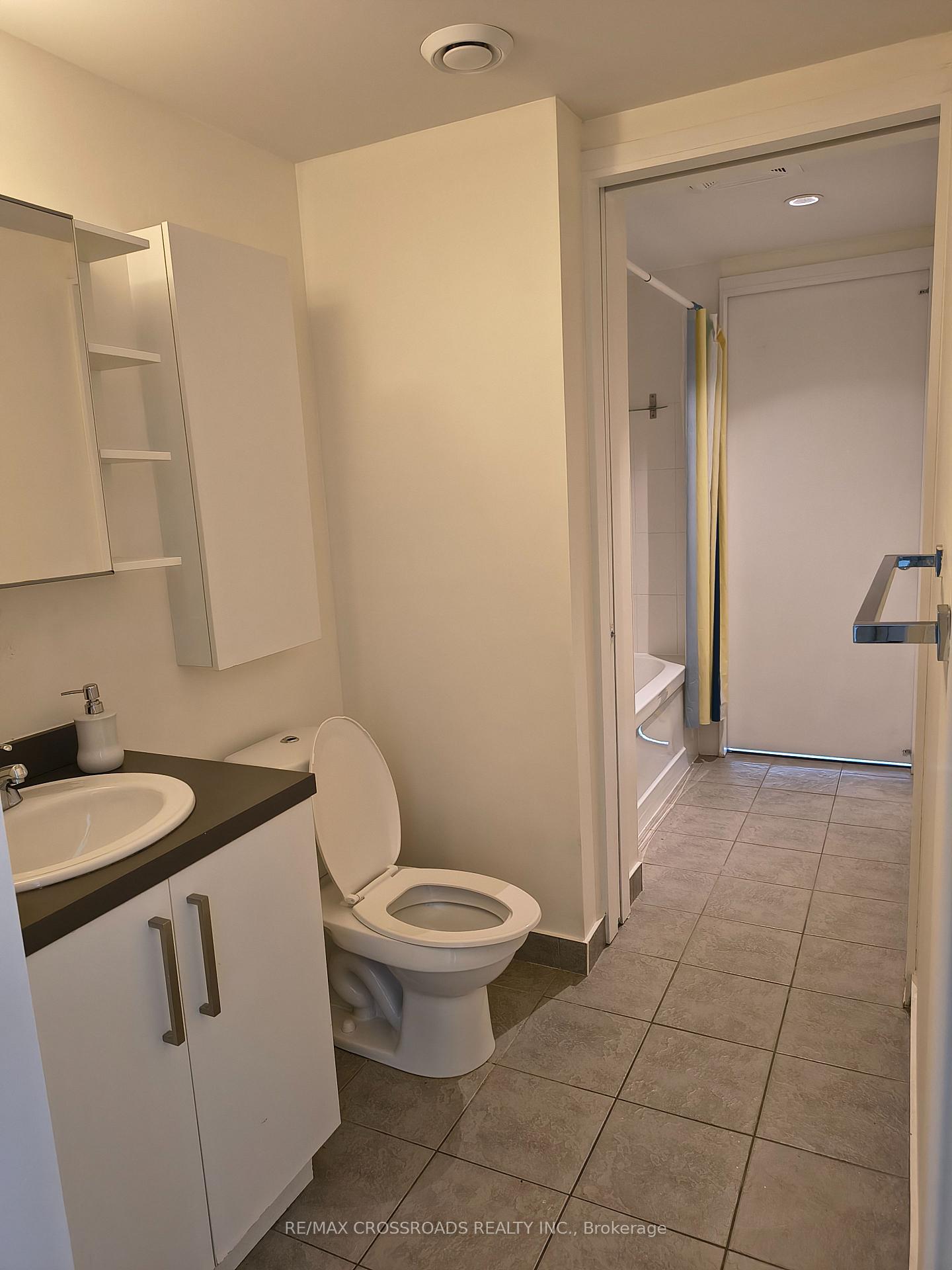 Photo 22 of Unit 1104, 12 York Street, Toronto, Waterfront Communities — HOMEH