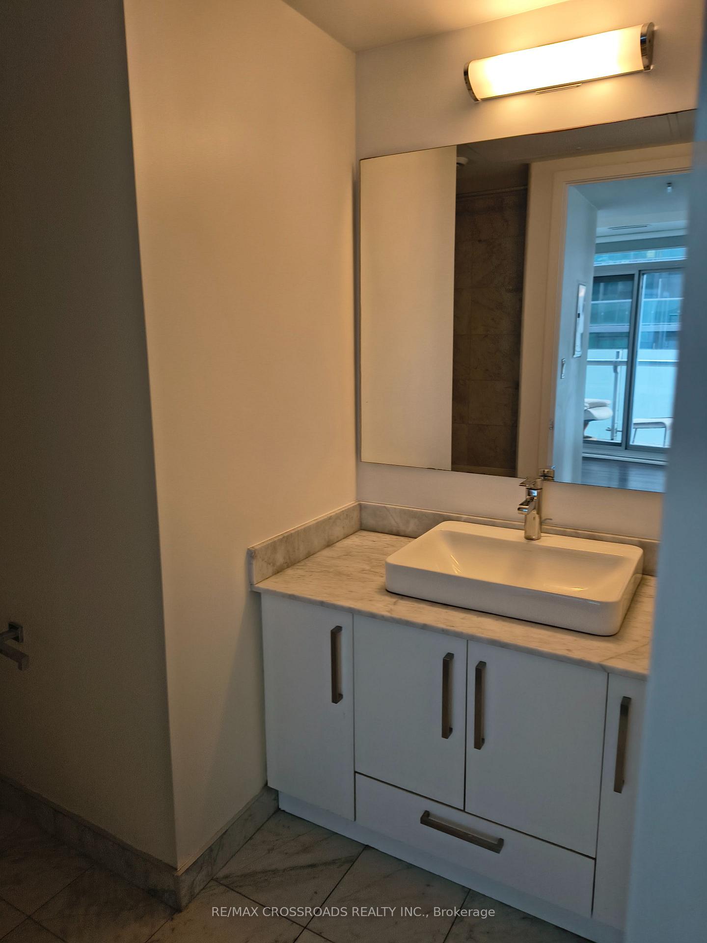 Photo 23 of Unit 1104, 12 York Street, Toronto, Waterfront Communities — HOMEH