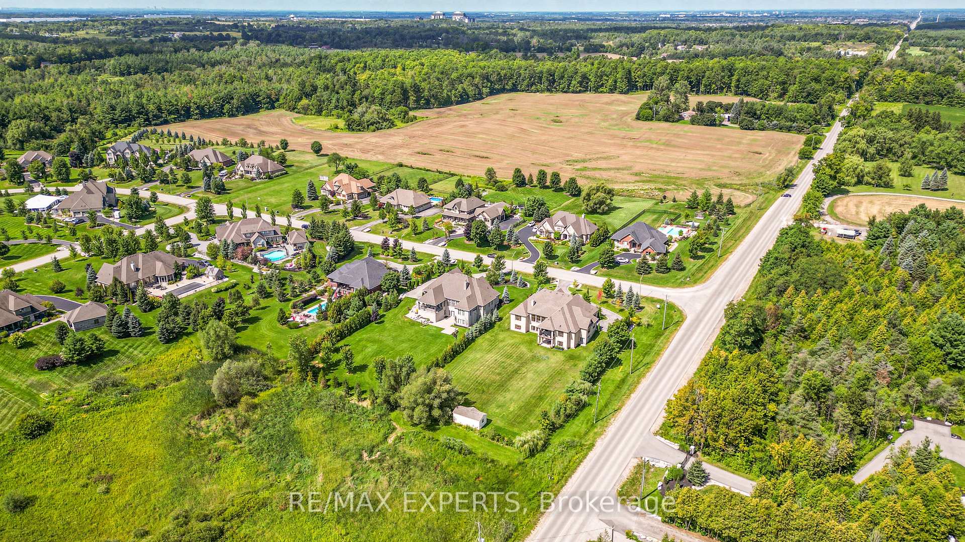 Photo 7 of 10 Old Ruby Lane, Puslinch, Rural Puslinch East — HOMEH
