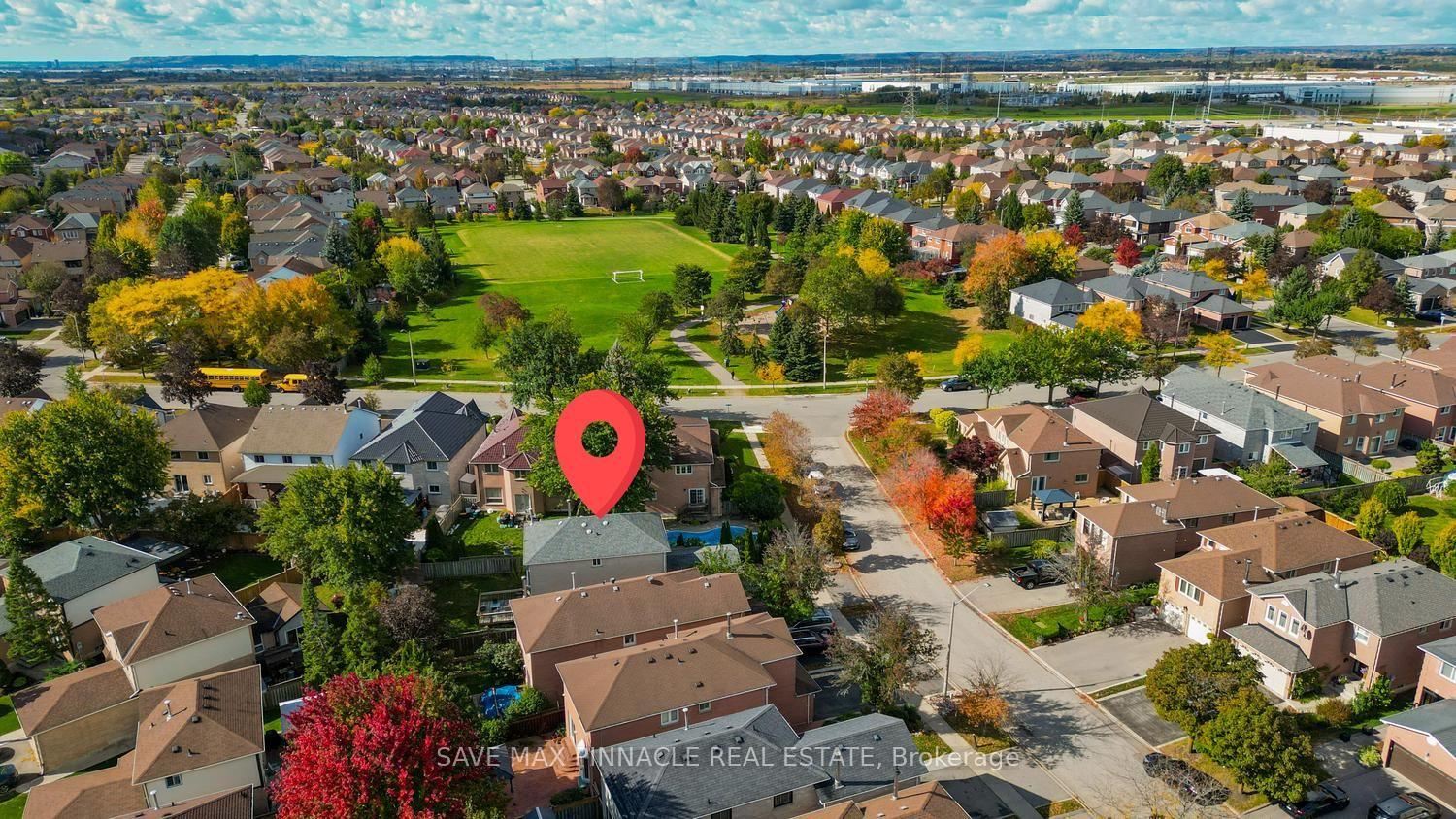 Photo 2 of 3118 Shadetree Drive, Mississauga, Meadowvale — HOMEH