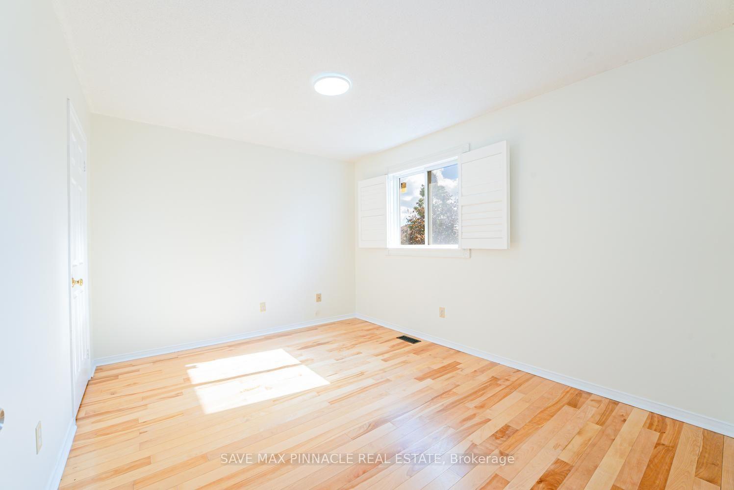 Photo 25 of 3118 Shadetree Drive, Mississauga, Meadowvale — HOMEH