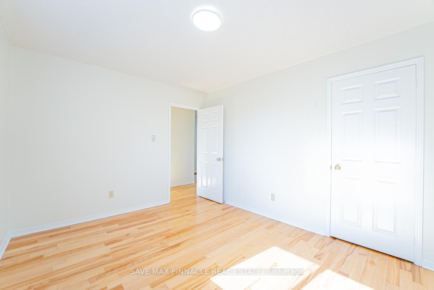 Photo 26 of 3118 Shadetree Drive, Mississauga, Meadowvale — HOMEH