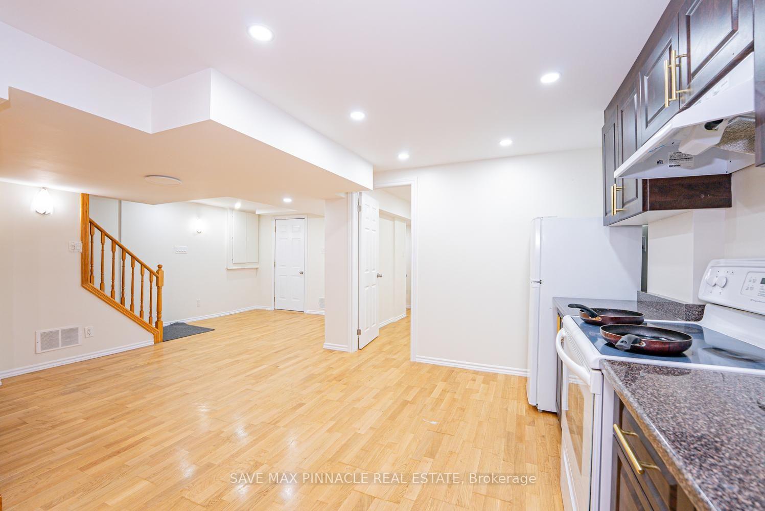 Photo 40 of 3118 Shadetree Drive, Mississauga, Meadowvale — HOMEH