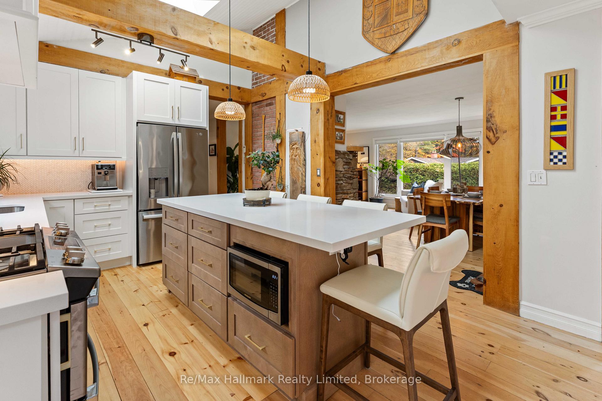 Photo 11 of 140 Woodward Street, Bracebridge — HOMEH