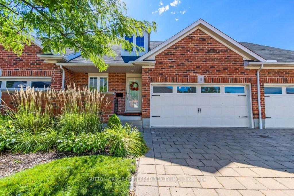 Front of Unit 3, 464 Commissioners Road W