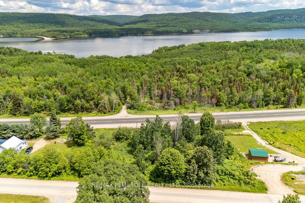 Photo 4 of 00 Lance Road, Laurentian Hills, Laurentian Hills North — HOMEH
