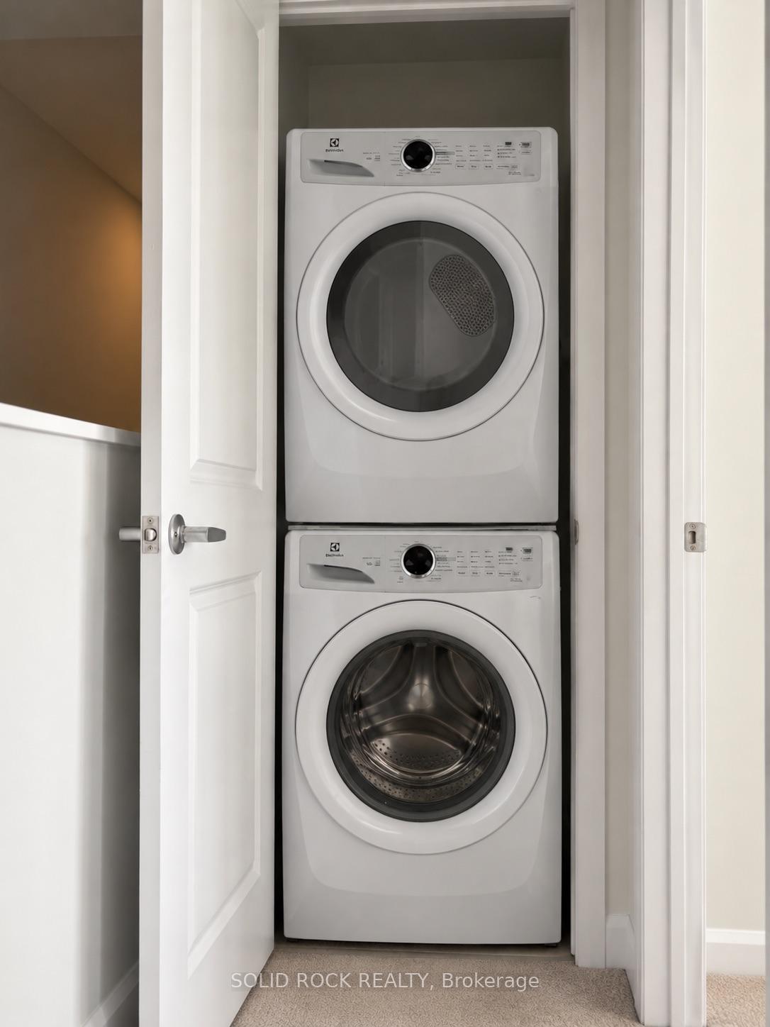 Photo 37 of Unit 18, 1001 Glenroy Gilbert Drive, Ottawa, Barrhaven - Strandherd — HOMEH