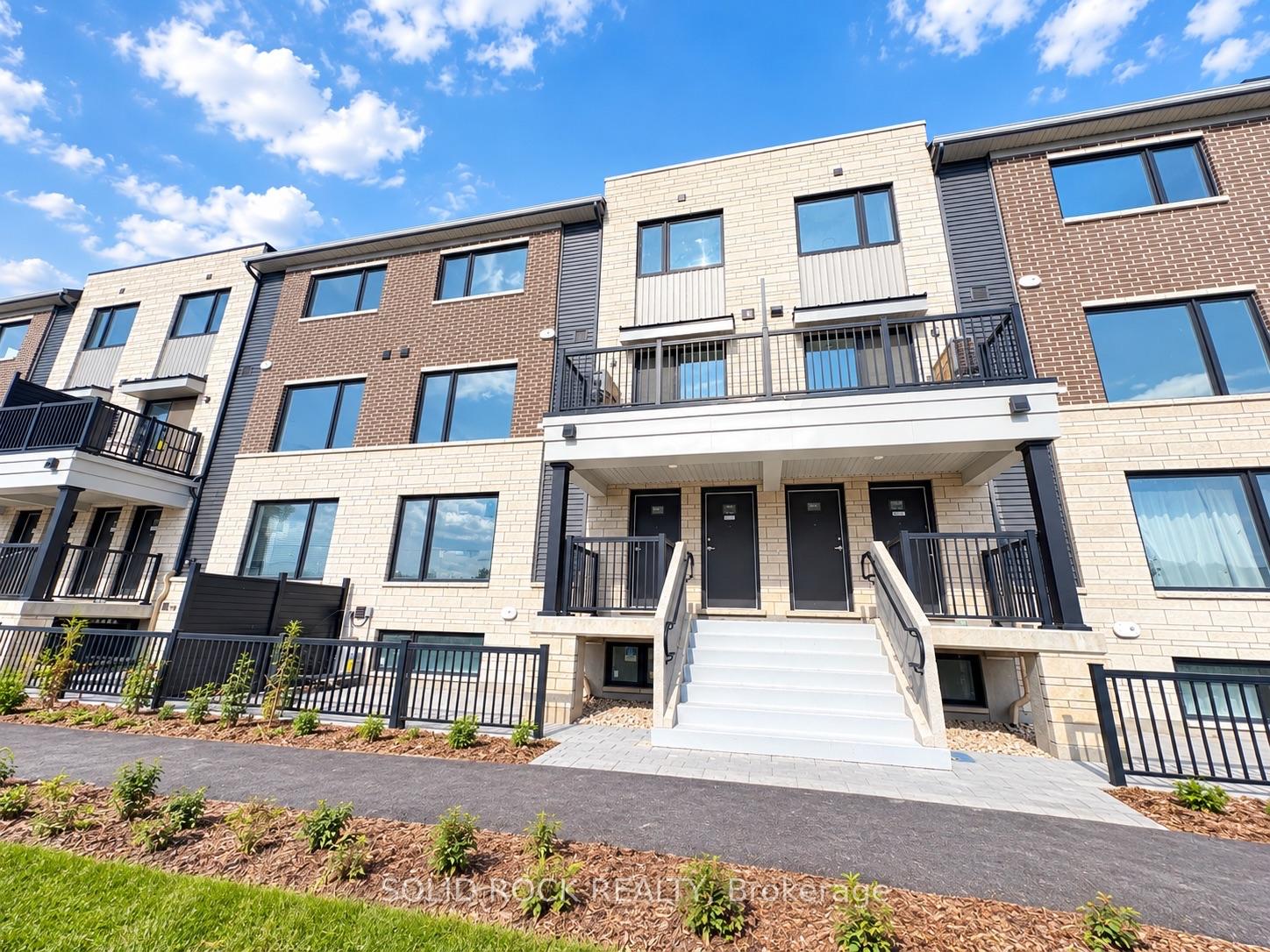 Photo 1 of Unit 18, 1001 Glenroy Gilbert Drive, Ottawa, Barrhaven - Strandherd — HOMEH