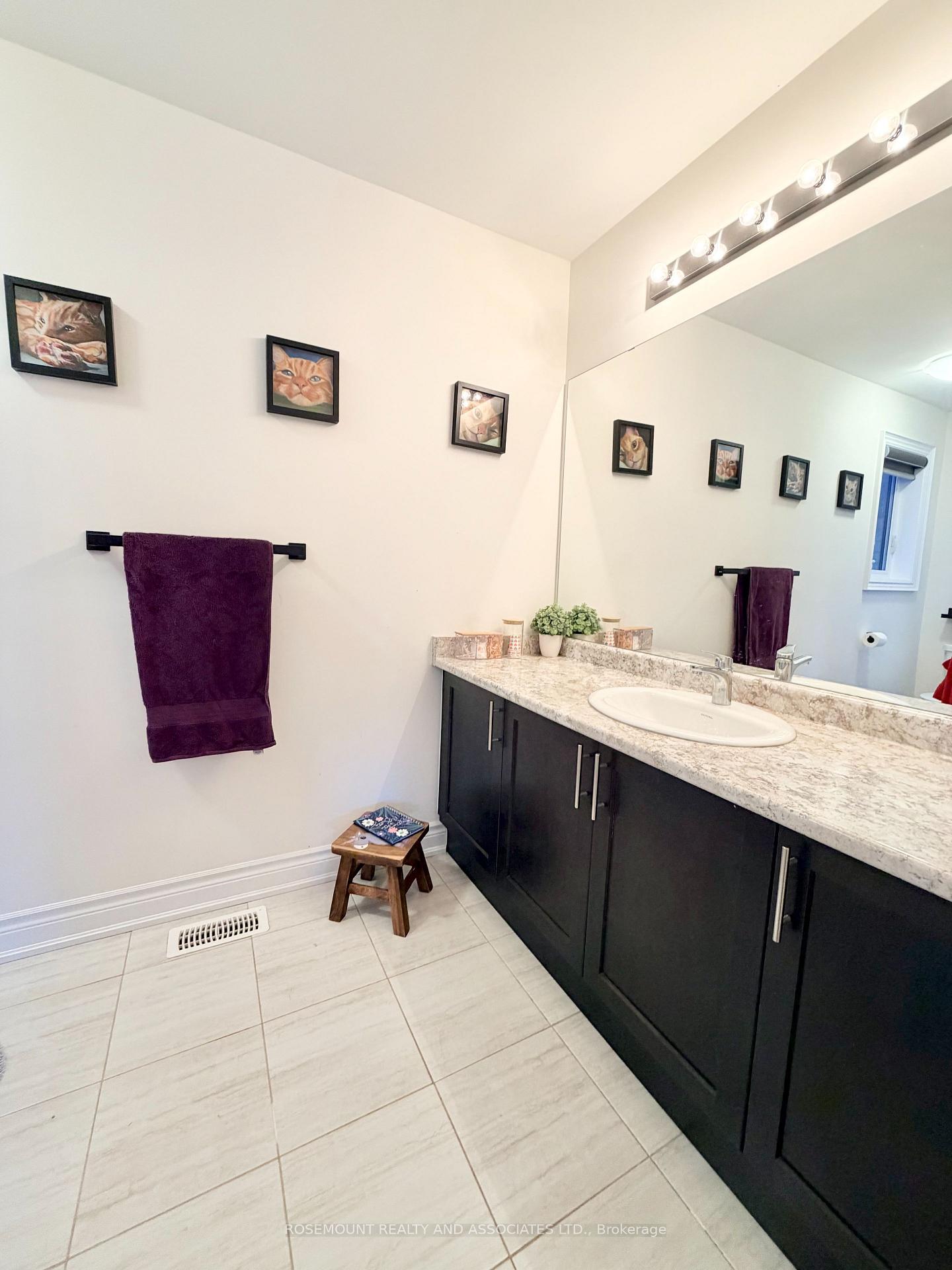 Photo 17 of 94 Wamsley Crescent, Clarington, Newcastle — HOMEH