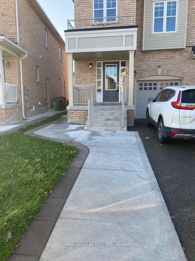 Photo 2 of Unit Bsmt, 91 Yardley Crescent, Brampton, Credit Valley — HOMEH