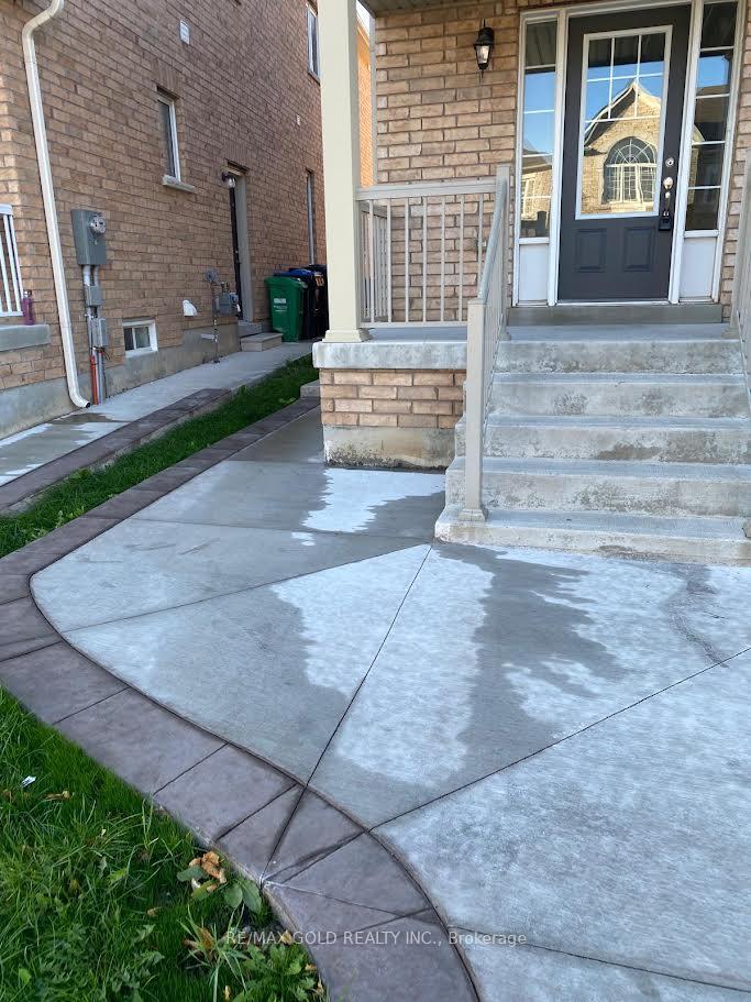 Photo 4 of Unit Bsmt, 91 Yardley Crescent, Brampton, Credit Valley — HOMEH