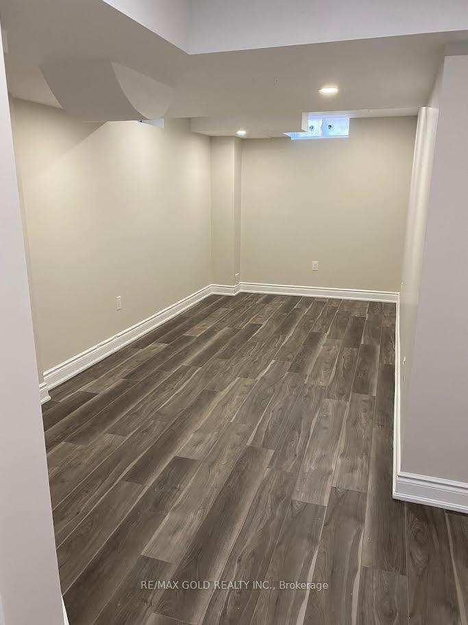 Photo 10 of Unit Bsmt, 91 Yardley Crescent, Brampton, Credit Valley — HOMEH