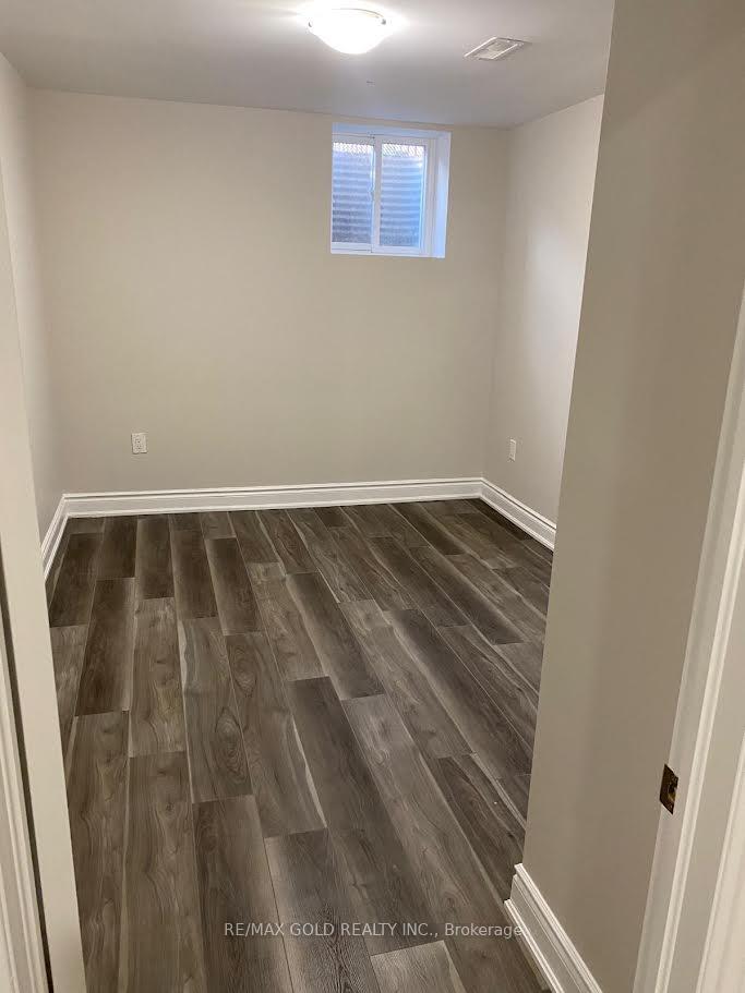 Photo 11 of Unit Bsmt, 91 Yardley Crescent, Brampton, Credit Valley — HOMEH
