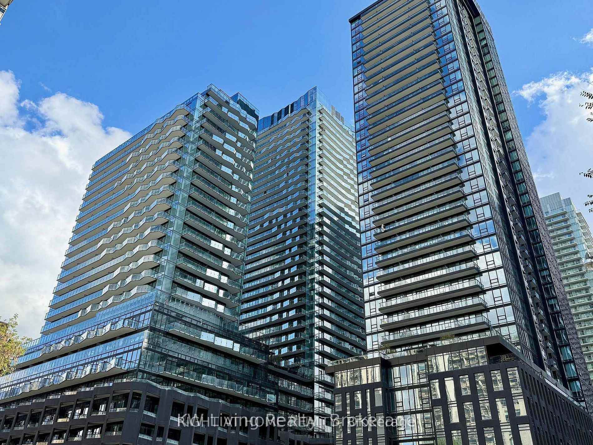 Photo of Unit 513, 110 Broadway Avenue