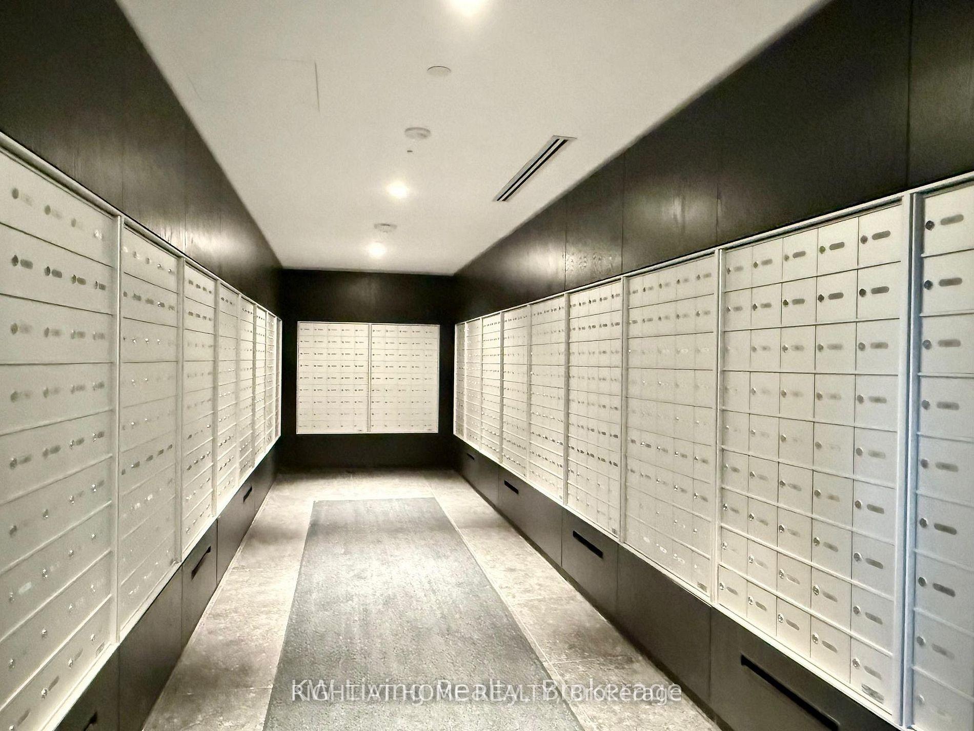 Photo 3 of Unit 513, 110 Broadway Avenue, Toronto, Mount Pleasant West — HOMEH