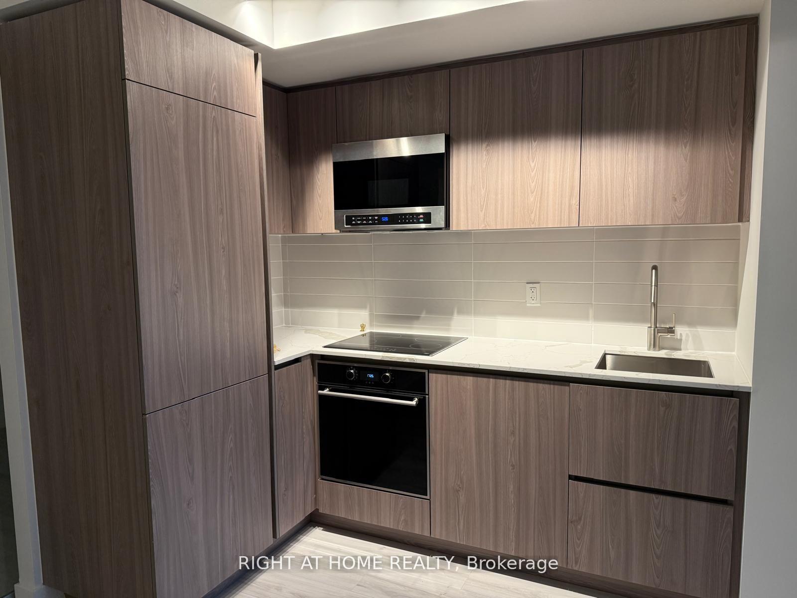 Photo 9 of Unit 513, 110 Broadway Avenue, Toronto, Mount Pleasant West — HOMEH