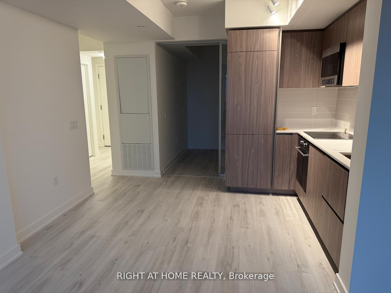 Photo 12 of Unit 513, 110 Broadway Avenue, Toronto, Mount Pleasant West — HOMEH
