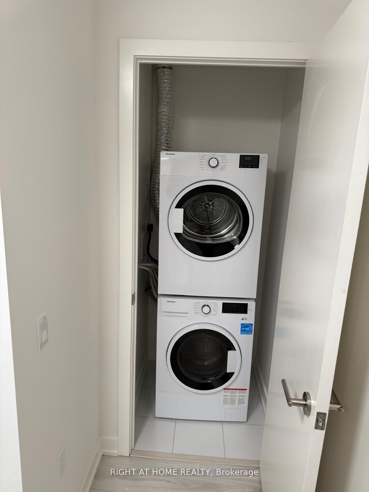 Photo 14 of Unit 513, 110 Broadway Avenue, Toronto, Mount Pleasant West — HOMEH