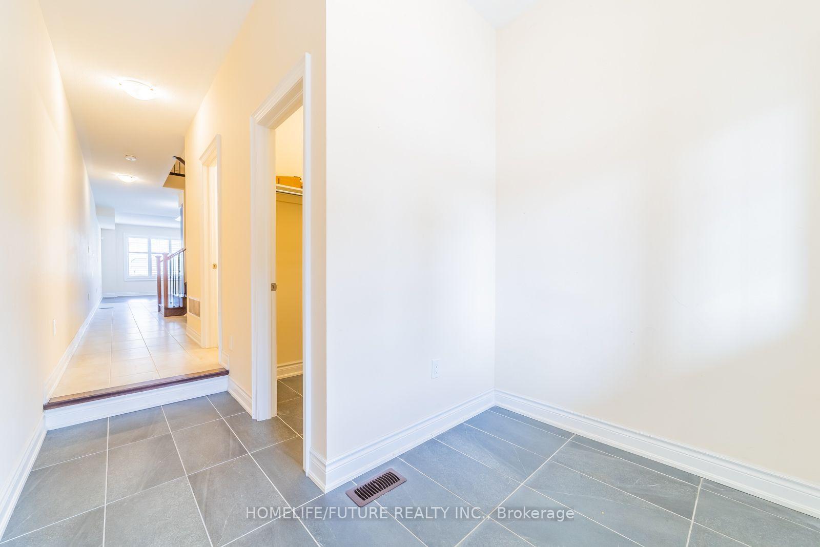 Photo 7 of 56 Ryler Way, Markham, Cedarwood — HOMEH