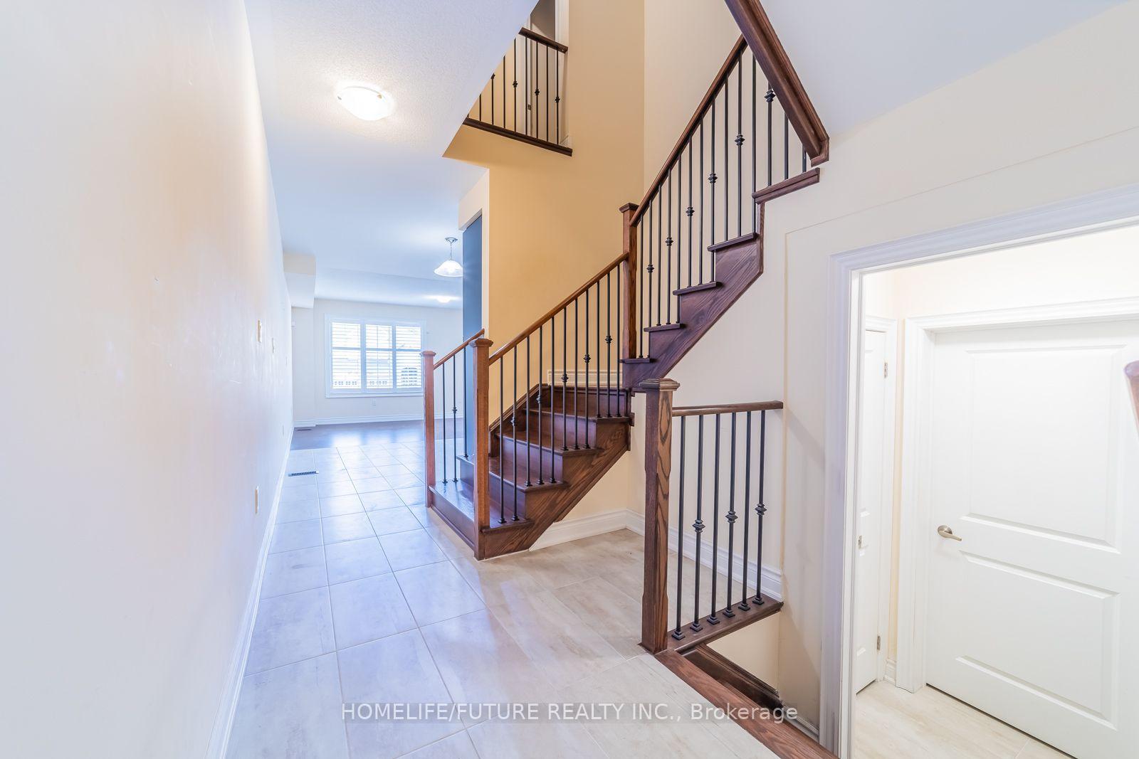 Photo 10 of 56 Ryler Way, Markham, Cedarwood — HOMEH