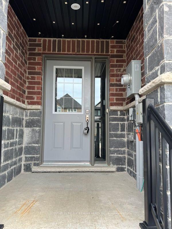 Photo 2 of 92 Monarch Woods Drive, Kitchener, KW Hospital — HOMEH