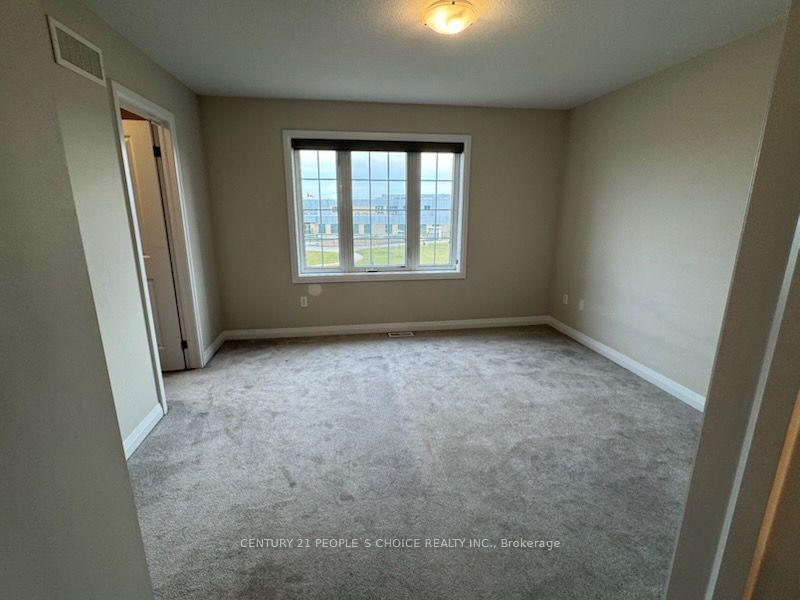 Photo 11 of 92 Monarch Woods Drive, Kitchener, KW Hospital — HOMEH