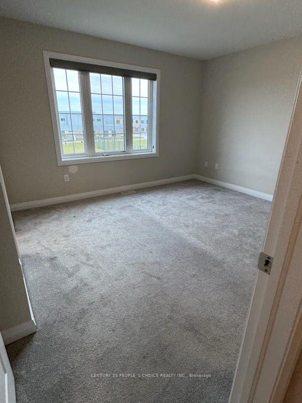 Photo 12 of 92 Monarch Woods Drive, Kitchener, KW Hospital — HOMEH