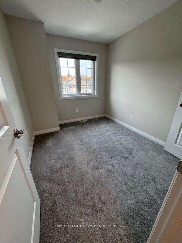 Photo 13 of 92 Monarch Woods Drive, Kitchener, KW Hospital — HOMEH