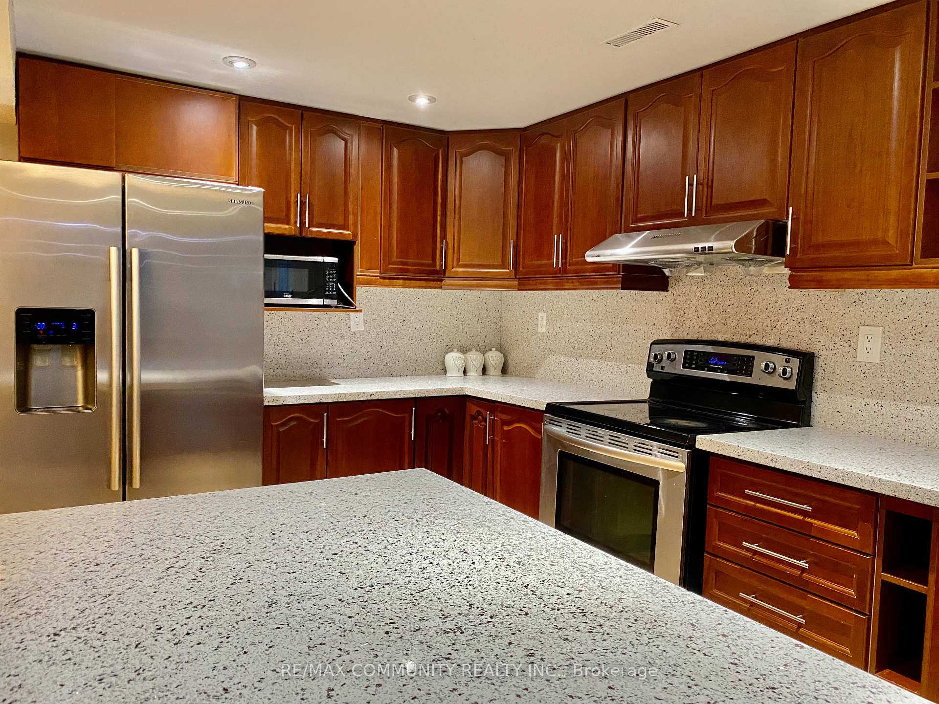 Photo 7 of Unit BSMT, 110 Orleans Drive, Scarborough, Highland Creek — HOMEH