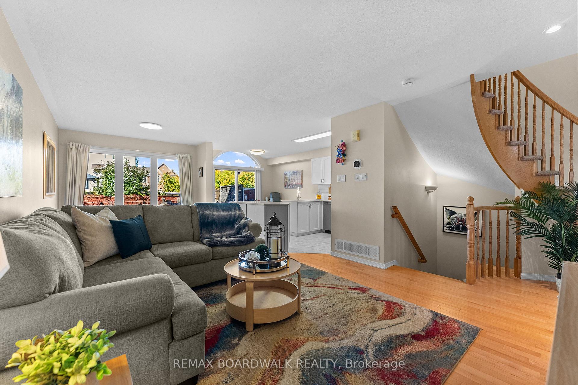 Photo 8 of 302 Statewood Drive, Ottawa, Kanata - Morgan's Grant/South March — HOMEH