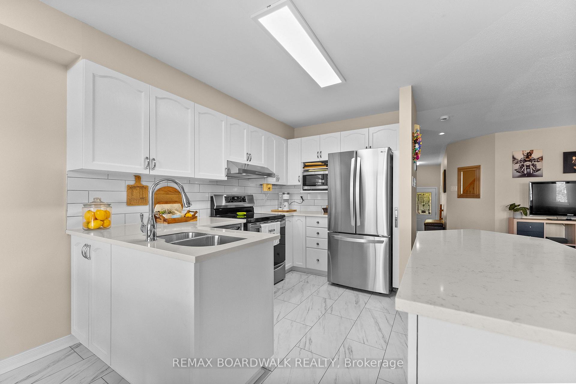 Photo 15 of 302 Statewood Drive, Ottawa, Kanata - Morgan's Grant/South March — HOMEH