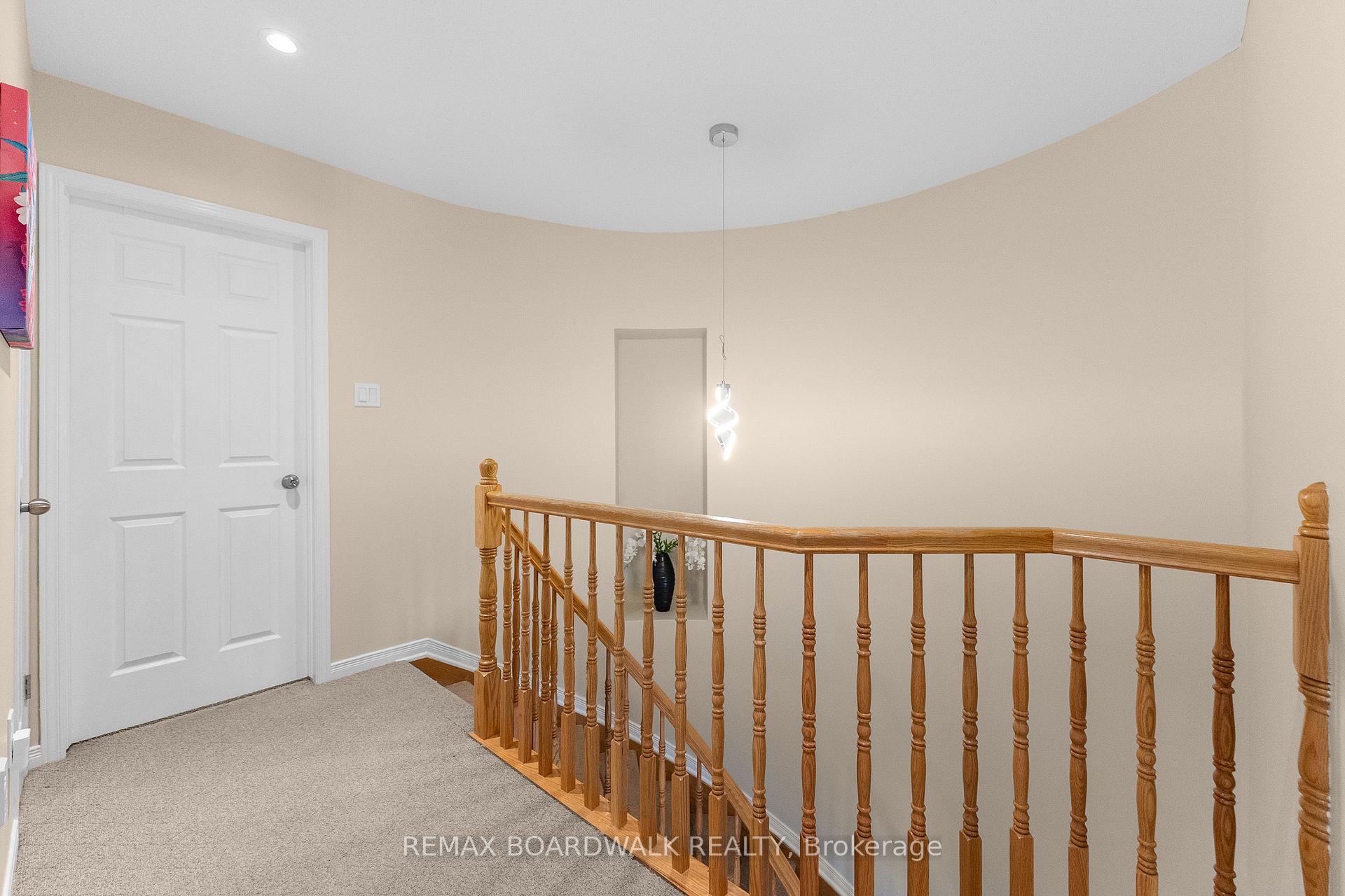 Photo 20 of 302 Statewood Drive, Ottawa, Kanata - Morgan's Grant/South March — HOMEH