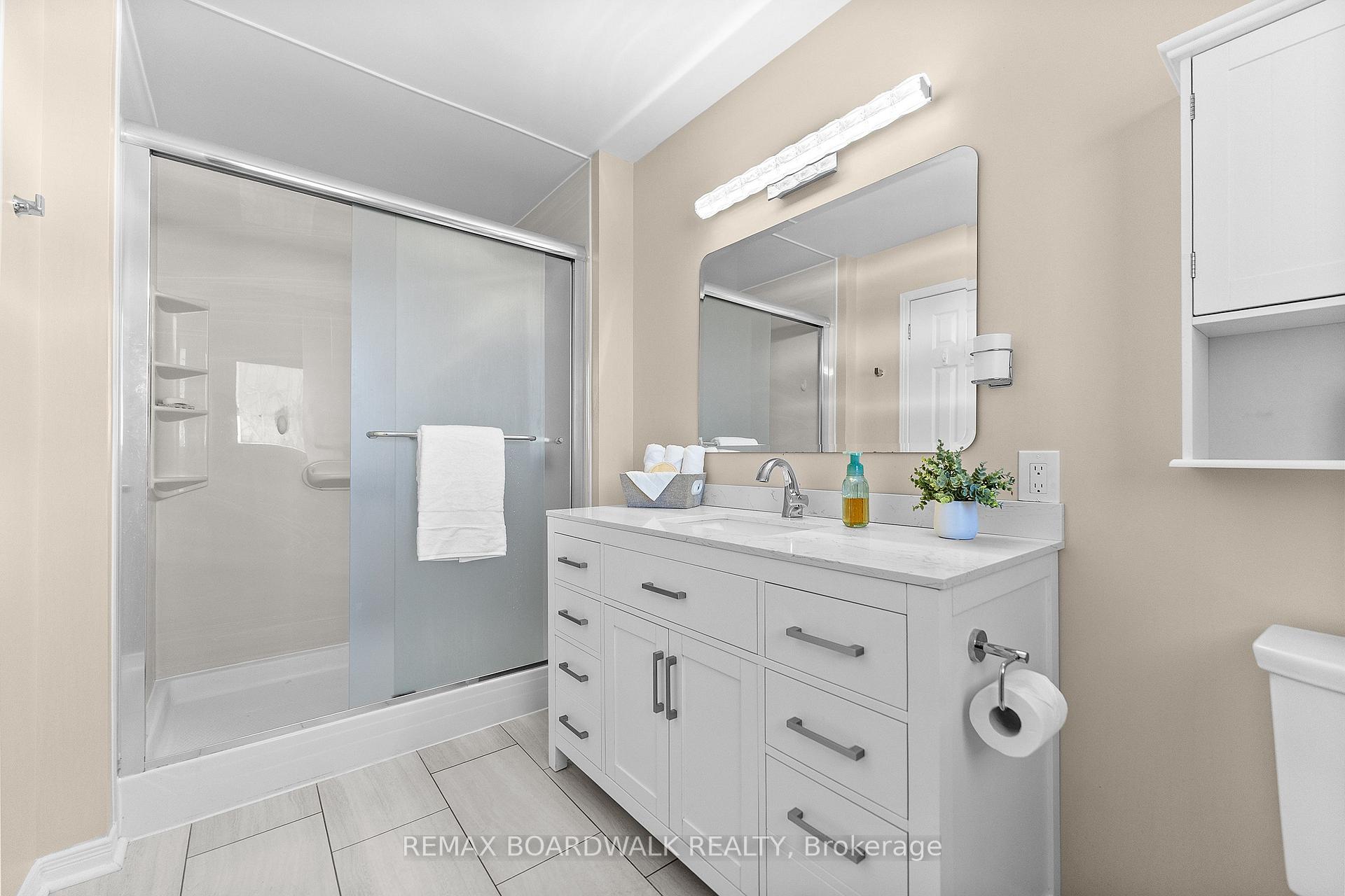 Photo 24 of 302 Statewood Drive, Ottawa, Kanata - Morgan's Grant/South March — HOMEH