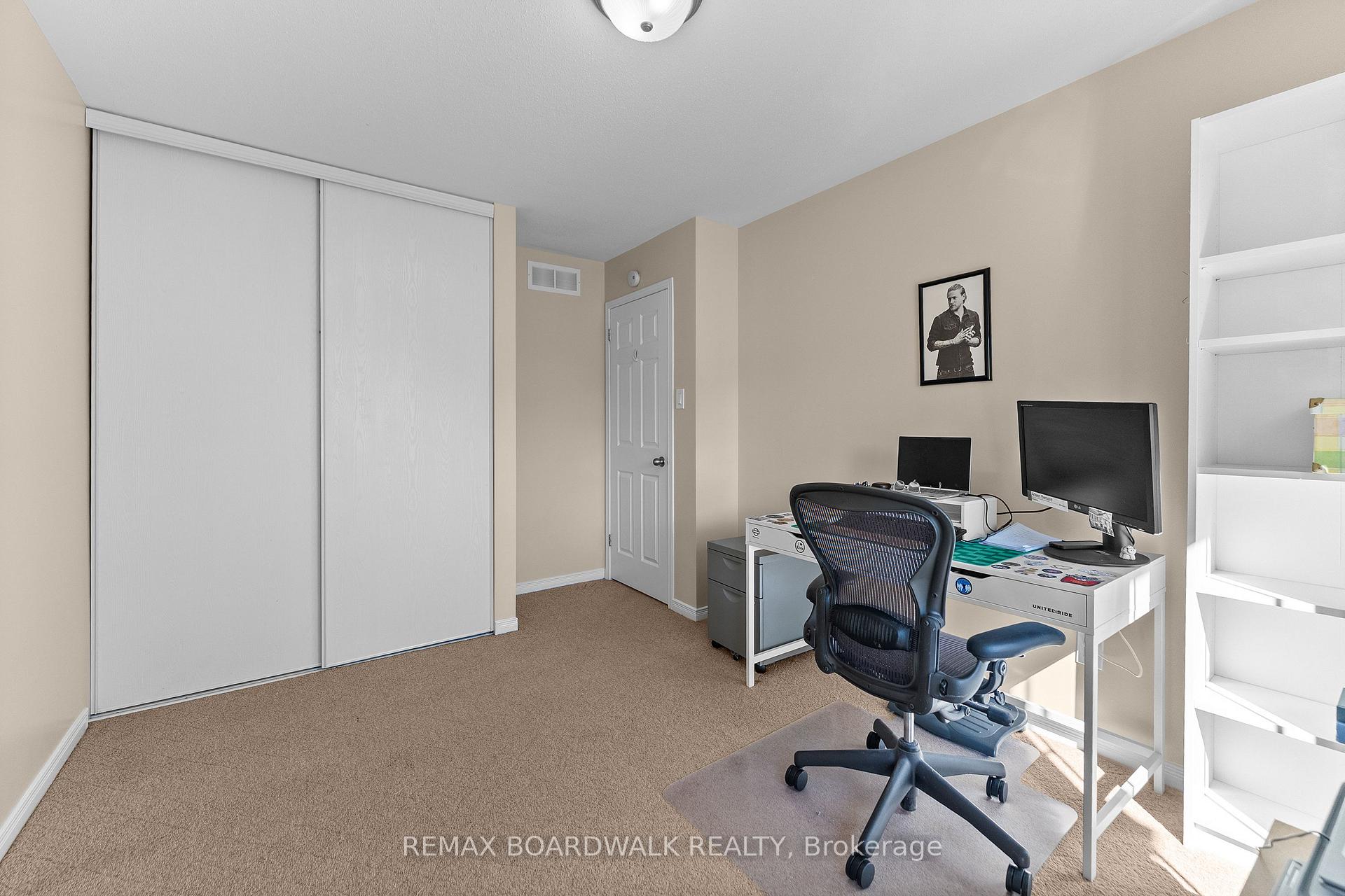 Photo 27 of 302 Statewood Drive, Ottawa, Kanata - Morgan's Grant/South March — HOMEH