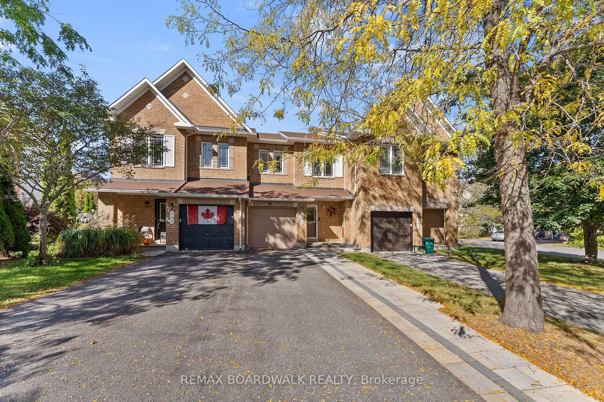 Photo 32 of 302 Statewood Drive, Ottawa, Kanata - Morgan's Grant/South March — HOMEH