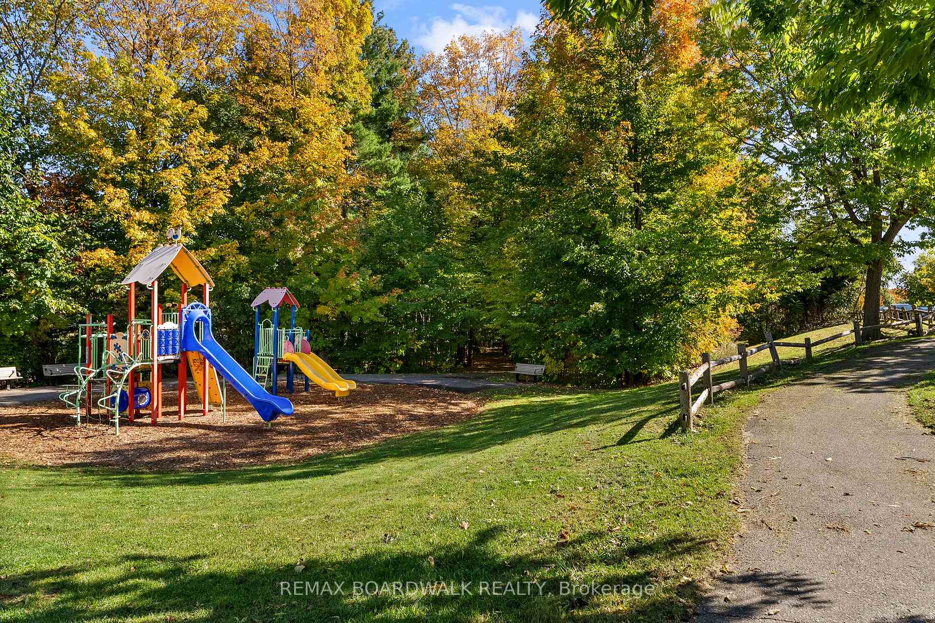 Photo 35 of 302 Statewood Drive, Ottawa, Kanata - Morgan's Grant/South March — HOMEH