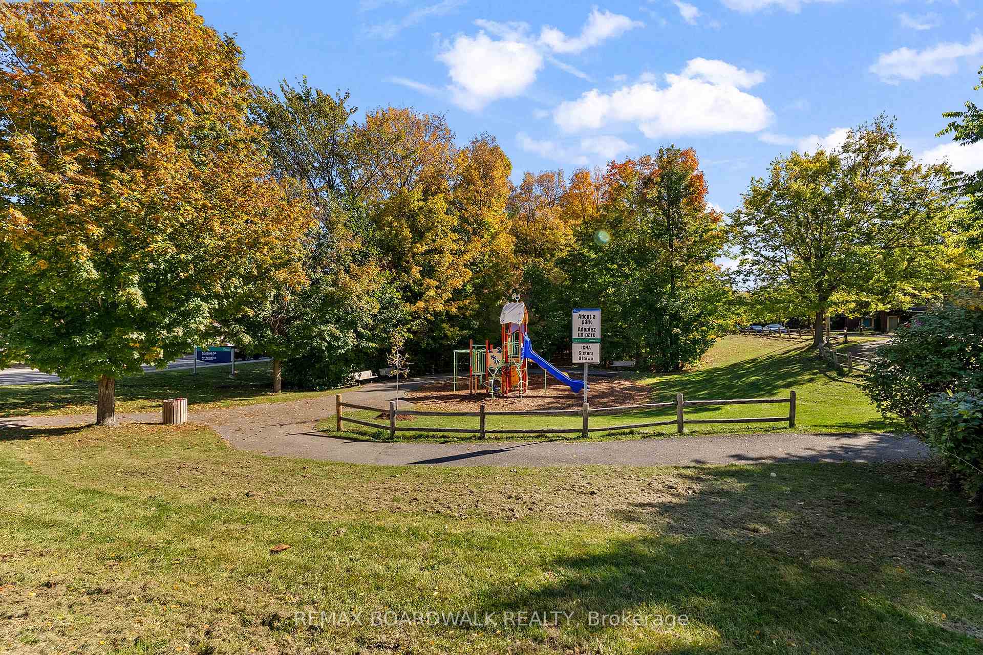Photo 36 of 302 Statewood Drive, Ottawa, Kanata - Morgan's Grant/South March — HOMEH