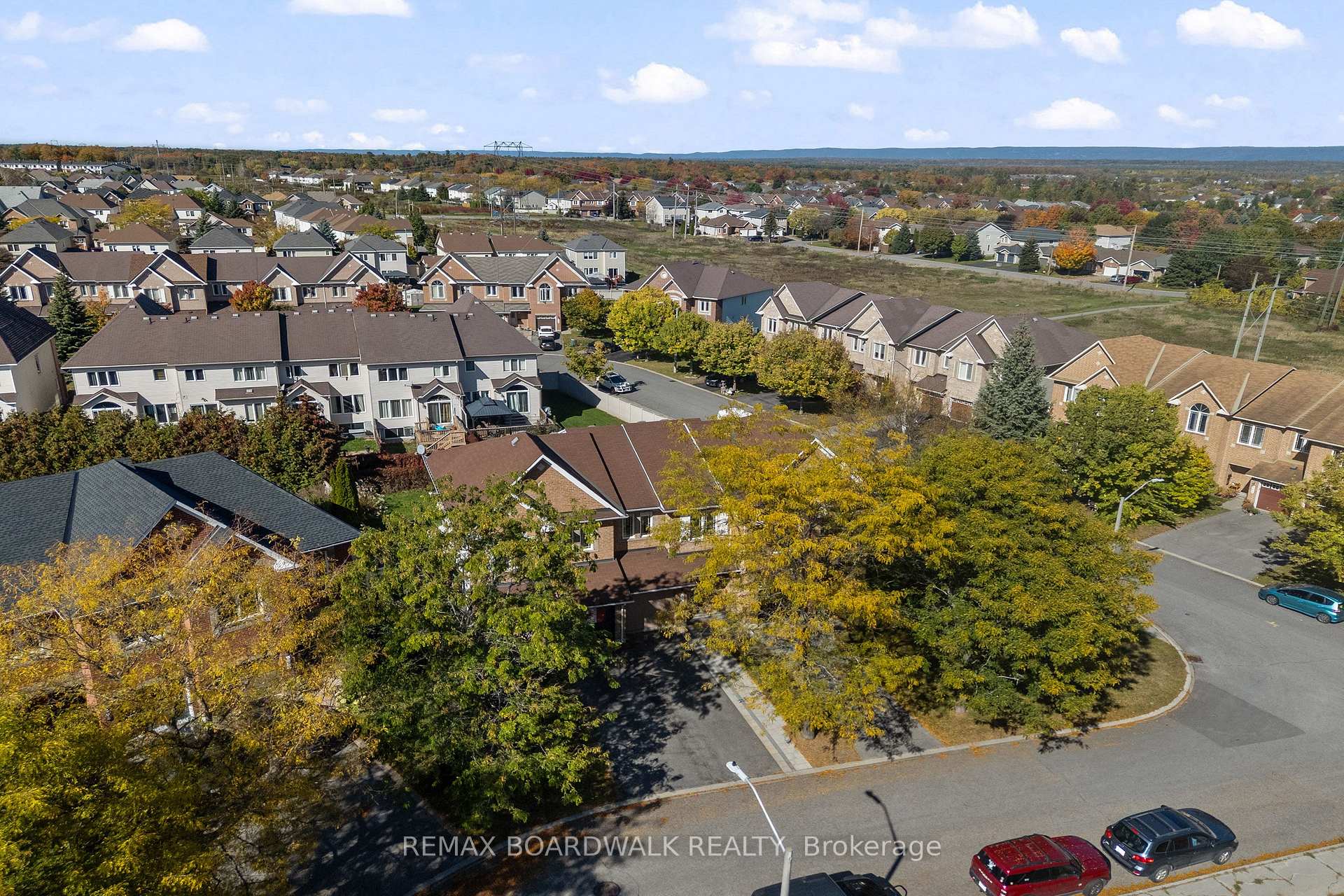 Photo 37 of 302 Statewood Drive, Ottawa, Kanata - Morgan's Grant/South March — HOMEH